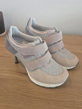 Women’s Blush Suede & Metallic Mesh Heeled Sneaker
